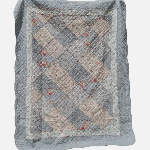 Country Floral Patchwork Twin Quilt 63 x 79 Blue White Gingham Reversible NEW - Picture 1 of 16